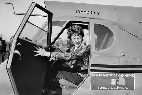 Wall Art - Photograph - Amelia Earhart Flight Over Washington D.c. by Globe Photos Wall Art - Photograph - Amelia Earhart Flight Over Washington D.c. by Globe Photos